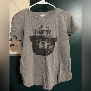Tailgate Gray Smokey Bear Women's Short Sleeve Tee - XS